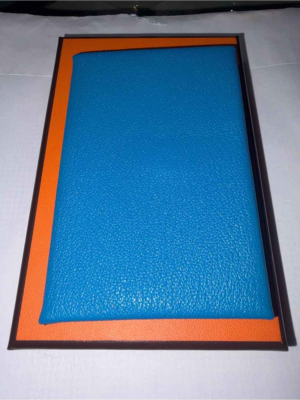Hermes Bicolor Leather Calvi Card Holder - Picture 4 of 7